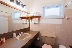 Ocean House Hotel & Motel