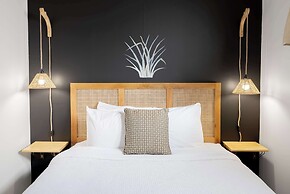 Ocean House Hotel & Motel