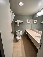 Clarion Hotel & Suites Convention Center Fredericksburg