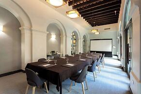Palacio Provincial San Juan, Curio Collection by Hilton