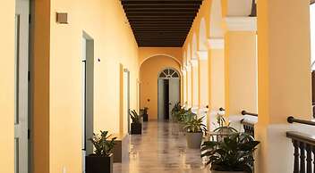 Palacio Provincial San Juan, Curio Collection by Hilton