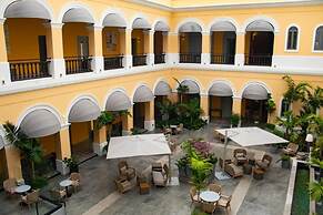 Palacio Provincial San Juan, Curio Collection by Hilton