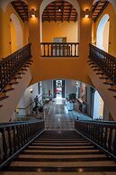 Palacio Provincial San Juan, Curio Collection by Hilton