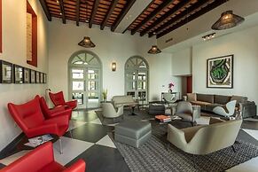 Palacio Provincial San Juan, Curio Collection by Hilton