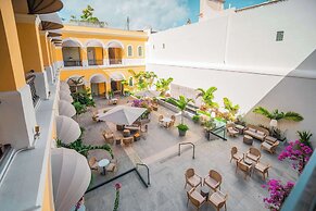 Palacio Provincial San Juan, Curio Collection by Hilton
