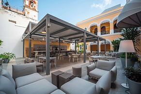 Palacio Provincial San Juan, Curio Collection by Hilton