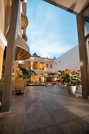 Palacio Provincial San Juan, Curio Collection by Hilton