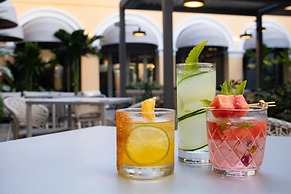 Palacio Provincial San Juan, Curio Collection by Hilton