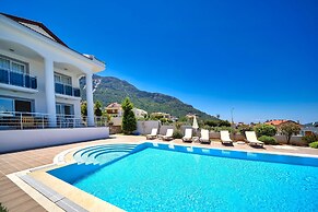 4 Bedroom Luxury Villa - Diamond