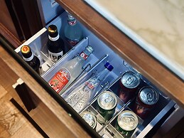 ANDAZ SHENZHEN BAY, BY HYATT