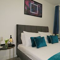 Tudors eSuites JQ Regency Kingsize