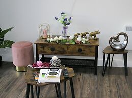 Tudors eSuites JQ Regency Kingsize