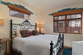 Piñon Dream - Walk to The Plaza, Comfortable Southwestern Style