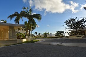 Lovely Beachfront Estudio in Hotel Zone