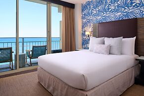 Kaimana Beach Hotel