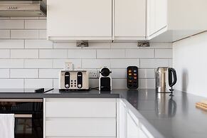 Hausd - Floral Street