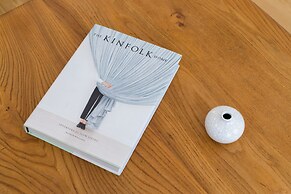 Hausd - Floral Street