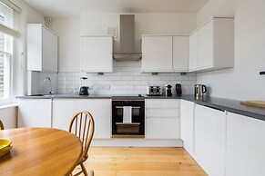 Hausd - Floral Street