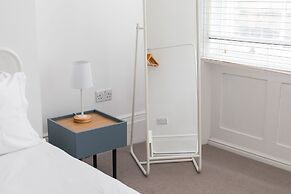 Hausd - Floral Street