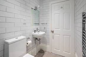 Hausd - Floral Street