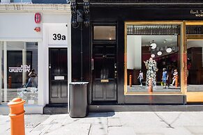 Hausd - Floral Street