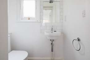 Hausd - Floral Street