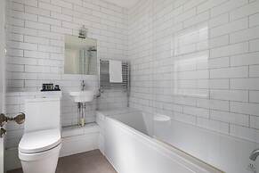 Hausd - Floral Street