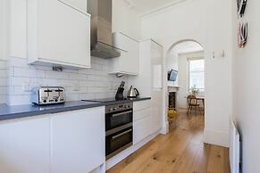 Hausd - Floral Street