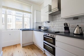 Hausd - Floral Street