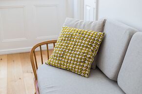 Hausd - Floral Street