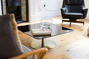 Hausd - Floral Street