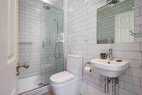 Hausd - Floral Street