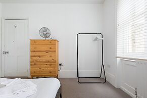 Hausd - Floral Street