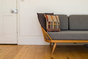 Hausd - Floral Street