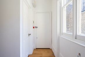 Hausd - Floral Street