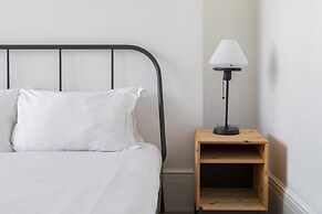 Hausd - Floral Street