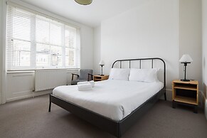 Hausd - Floral Street