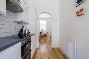 Hausd - Floral Street