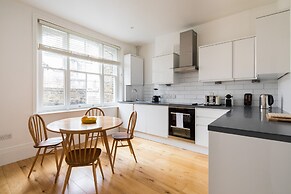 Hausd - Floral Street