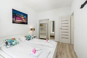 Apartment Poznan Wozna by Renters