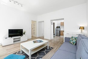 Apartment Poznan Wozna by Renters