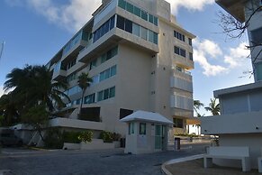 Brisas Beachfront Studios In Hotel Zone