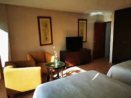 Brisas Beachfront Studios In Hotel Zone