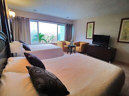 Brisas Beachfront Studios In Hotel Zone