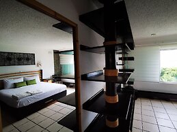 Brisas Beachfront Studios In Hotel Zone