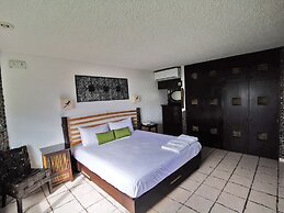 Brisas Beachfront Studios In Hotel Zone