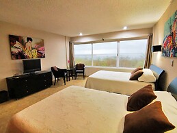 Brisas Beachfront Studios In Hotel Zone