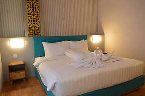 Front One Budget Malang