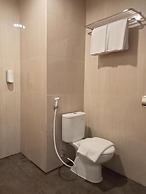 Front One Budget Malang