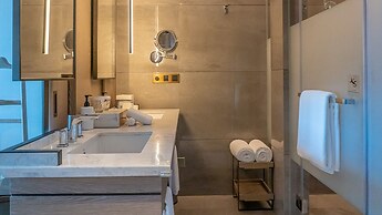 Vignette Collection Hangzhou Huaxia Center Hotel by IHG